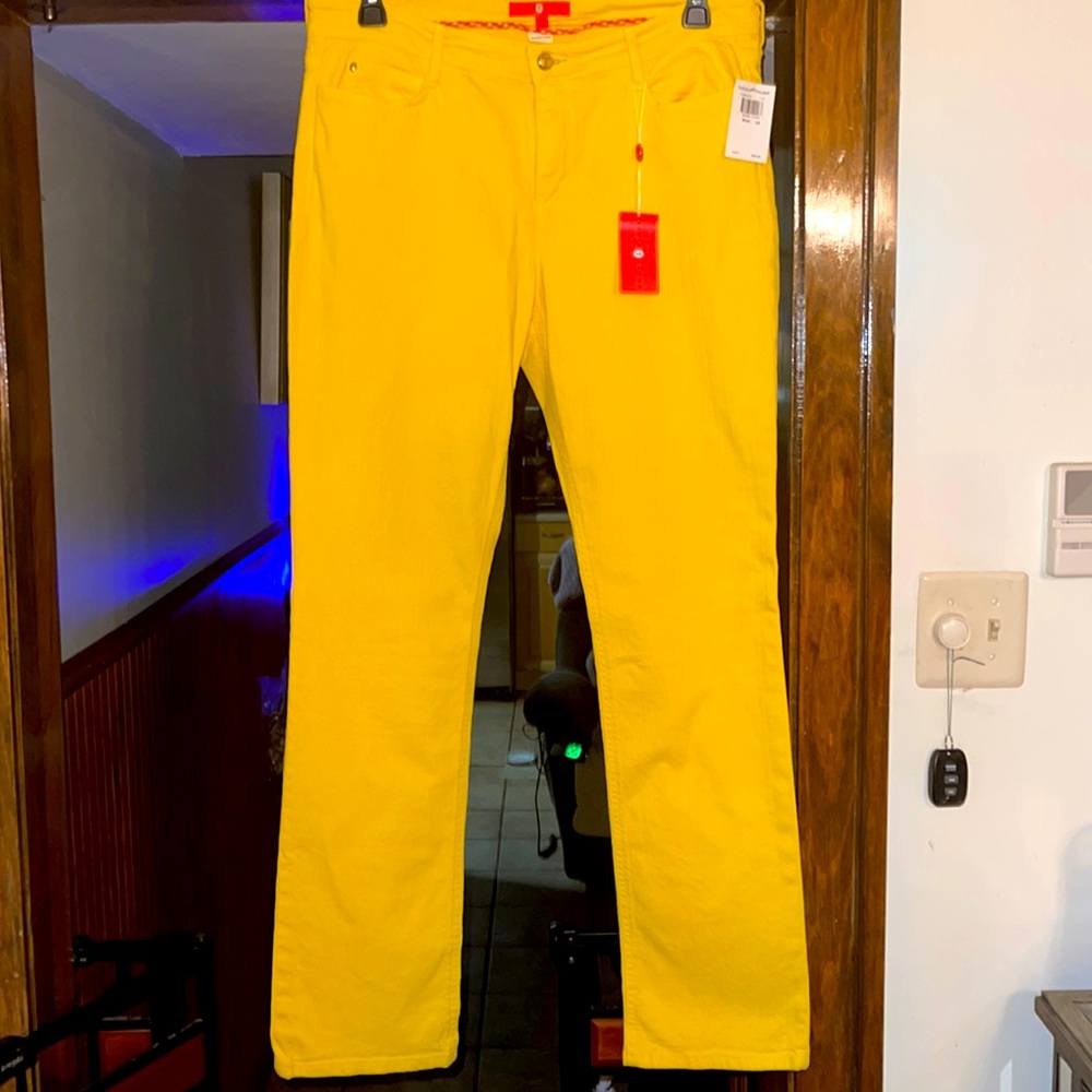 NWT. Ivanka Trump, yellow stretch jeans, size 16
